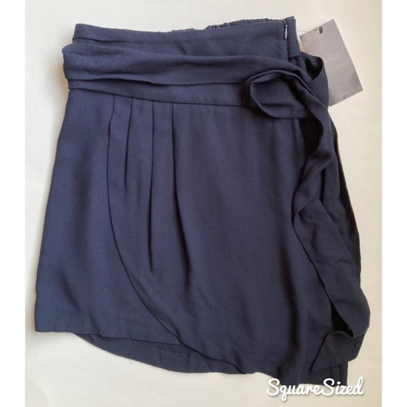 NEW ZARA Trafaluc Skirt navy asymmetrical XS - Picture 1 of 3